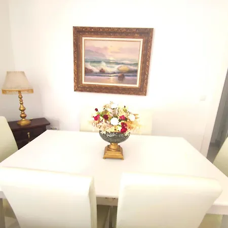 Angeles Center Apartment Marbella